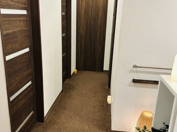 癒しサロン 和み/仕切りもドアや壁でしっかりと！