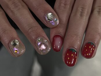 つめノさき/いちご狩りネイル