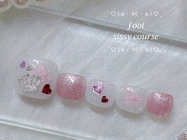pink crown design