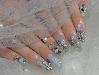 春夏にピッタリ!みずいろネイル