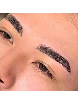 フォフォ 自由が丘店(Fofo)の写真/眉毛を整えて爽やかな印象に◎アイブロウケアで清潔感＆印象UP！≪学割アイブロウワックス3680円≫
