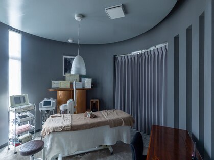 エーケーディー(A.K.D.)の写真