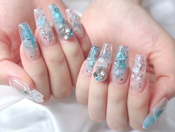 レッドネイル(Redネイル)の写真/【超ロング対応】存在感のあるネイルがしたい方に![時間内無制限]スカルプ(ベ-ス自由)+ア-ト付け放題¥13000