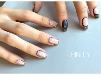 トリニティー(TRINITY)/囲み　フレンチ　