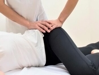 デトックスサロン ライズ(Rise)の写真/子宮に特化した【骨盤矯正×エステ痩身】で姿勢を改善しながらスタイルUPが叶う♪女性特有の不調改善にも！