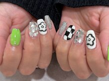 ローラン(LORAN)/個性派ネイル♪