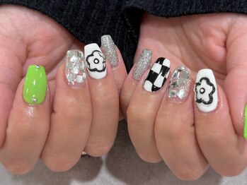 ローラン(LORAN)/個性派ネイル♪