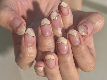 チルダ(tilde)/ぷっくり変形フレンチ