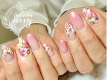 アイボリー(ivory)/花柄ネイル