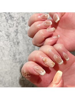 モアネイル(MORE-NAIL)/フレンチにぷっくりフラワー