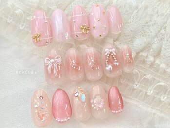 リッシュ トロワ(RICHE trois)の写真/今やりたい！ちゅるんと可愛い大人ワンホンも対応♪リボンネイル/ハートネイル/チークマグ/ホワイトパール