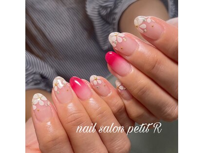 ネイルサロン プティアール(petit R)の写真