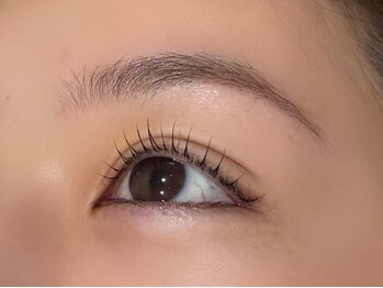 イロ(iro)の写真/自まつ毛を活かしたまつげパーマ《コスメリフト》自然に目力UP《マツエク》貴方に最適メニューをご提案◎