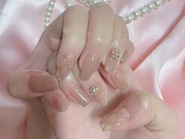 シンプルデザインこそマオジェル