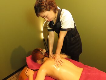 リラクーレ(ReLACURA)/施術風景