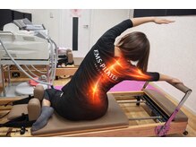 ピラティスマシンを使用したストレッチが気持ちいい♪