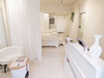 アーリティ 日暮里店(Aarti)の写真/【リラックス空間】ふかふかのベッドで施術♪周りを気にせず、ゆったりリラックスして過ごせます!