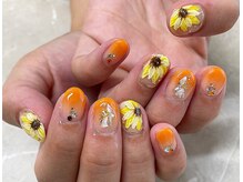 ヴィヴィ(vivi)/ひまわりネイル