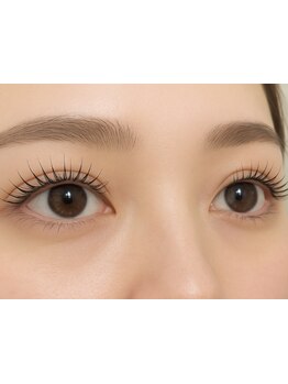 ナチュラル上品な目元にしたい