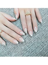 ネイルアンドアイラッシュサロン エスポアール(nail&eyelash salon espoir)/シンプルVフレンチ　75分コース