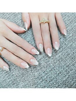 ネイルアンドアイラッシュサロン エスポアール(nail&eyelash salon espoir)/シンプルVフレンチ 75分コース