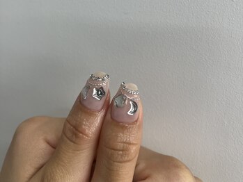 インザピンクリリー(in the pink LILY)/キラキラネイル/ビジューネイル