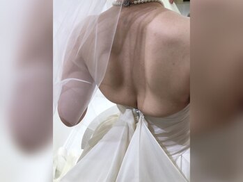 フェアリー 小松店/【ブライダル】背中のおしり