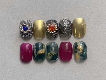 ネイルアンドアイラッシュ アールイー(Re)/