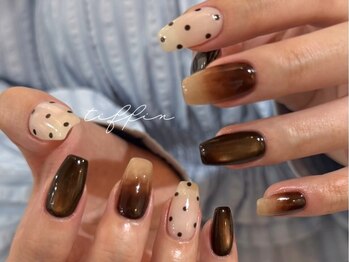 ネイルサロン ティフィン(tiffin)の写真/豊富なサンプルの中から選べる定額アートやお任せコースをご用意♪ネイルサロンデビューの方にも◎