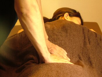 ほぐし屋らーく 銀座店/【全身もみほぐし】