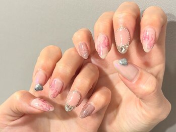 ホワイトニングショップ 天文館店 ツキ(tuki)の写真/【天文館ネイルサロン】指先が美しく見えるナチュラル～大人かわいいデザインをご用意◎技術派サロンです☆