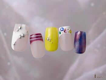 個性カラフルフレンチネイル