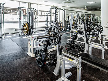 メガロス 調布店/フリーウェイト