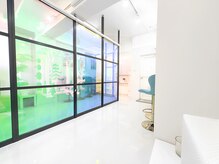 ラグラグパーソナルスペース 恵比寿(LUXLAG personal space)/ガラスパーテーション