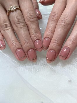 ナナネイル(7.Nail)/上品なミラーフレンチ