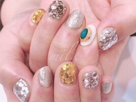 キラキラ埋め尽くしネイル