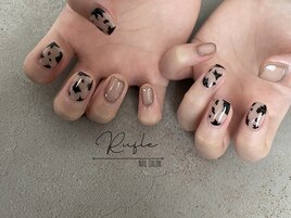牛柄ネイル