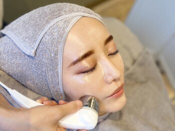 ベイビースキンファクトリー 東口店(BABY SKIN FACTORY)の写真/天然松ヤニ×高密度超音波で、肌質改善＆リフトアップ◎大人女性のためのエイジングケアサロンです♪