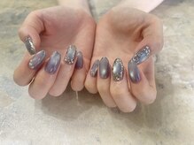 ウルネイルスタジオ(Uru nailstudio)の雰囲気（マグネットコース　光らせ方もこだわって施術しております）