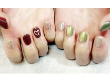 ルアナロア(Luana loa)/左右色違いネイル