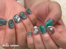 エールルーム 中目黒(aileroom)/グリーン ちぐはぐネイル