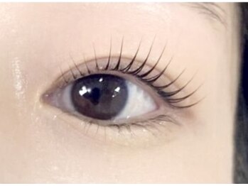 ボンシック 京都駅前店(Bon chic)の写真/【次世代まつげパーマ!アミノラッシュリフト】自まつ毛を労わりながら根元の立ち上げUP&毛先のカール感も◎