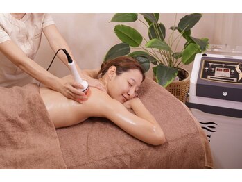 リミー 豊春店(REME)の写真/ガチガチ首・肩をゆるめる巡り温活ケア