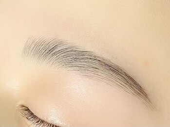 リノ(Lino)の写真/【アイブロウケア】自己処理が難しい眉毛はプロにお任せ♪眉毛まわりを美しく整えて垢抜けた印象に☆