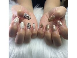 ヒョウ柄ネイル