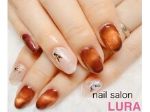 大きな画面で映像を楽しみながら施術を受けられます☆