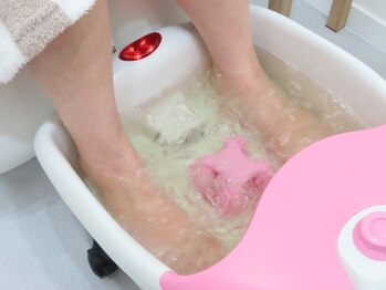 フスフレーゲ フットネス 大山店(Foot Nes)/フットバスで角質をやわらかく