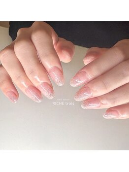 リッシュ トロワ(RICHE trois)/フラッシュラメグラデーション
