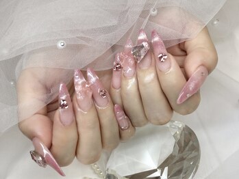 ヘレネ(Helene)の写真/長さ出し一本～OK◎高密着で折れにくい当店自慢の長さ出し♪ロングネイル派にもぴったり☆