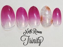 ネイルルーム トリニティ(Nail Room Trinity)/150種類以上選べるアート付